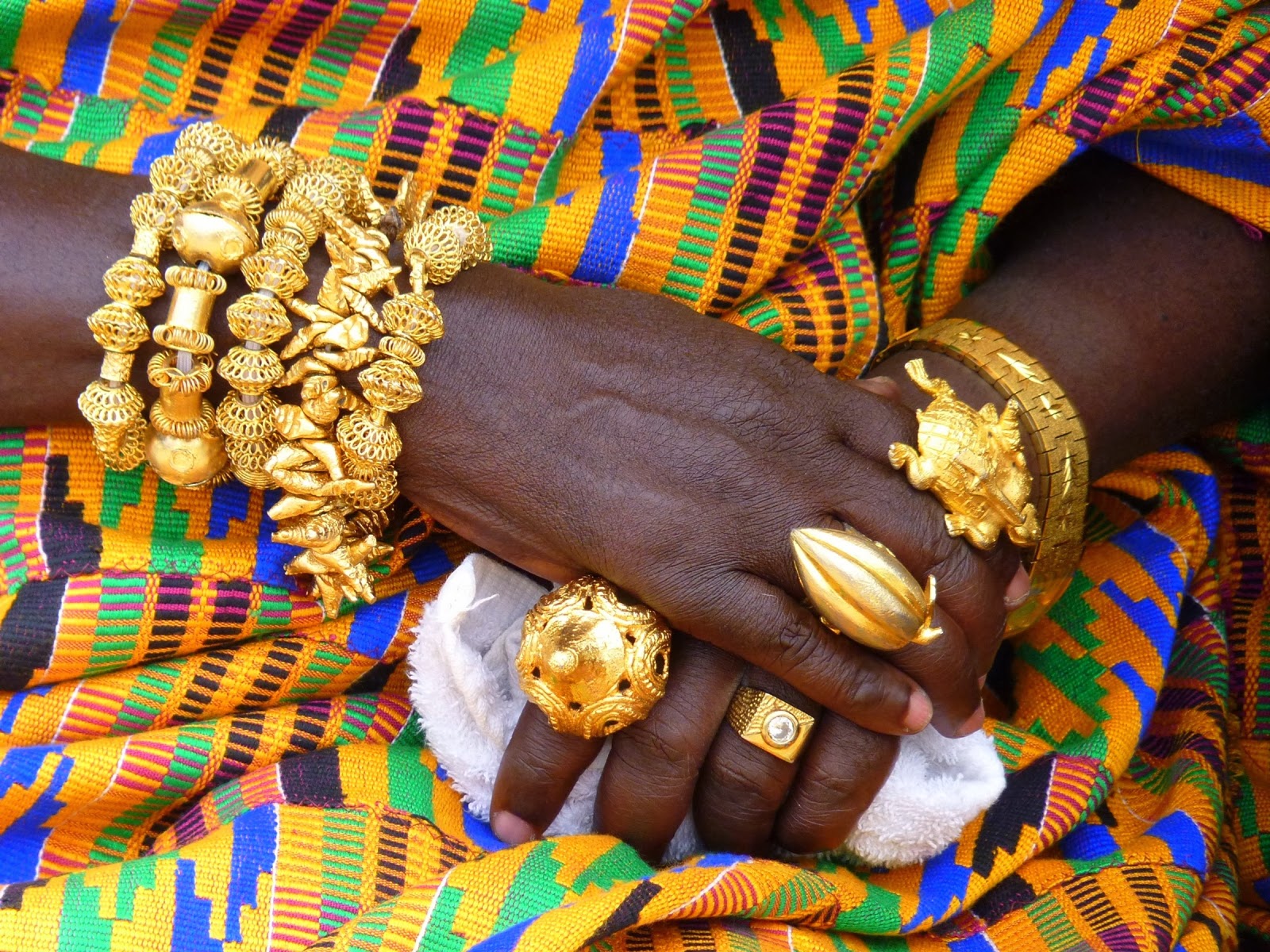Adawnomase ; The Home of quality kente cloth and cultural friendly tourism.