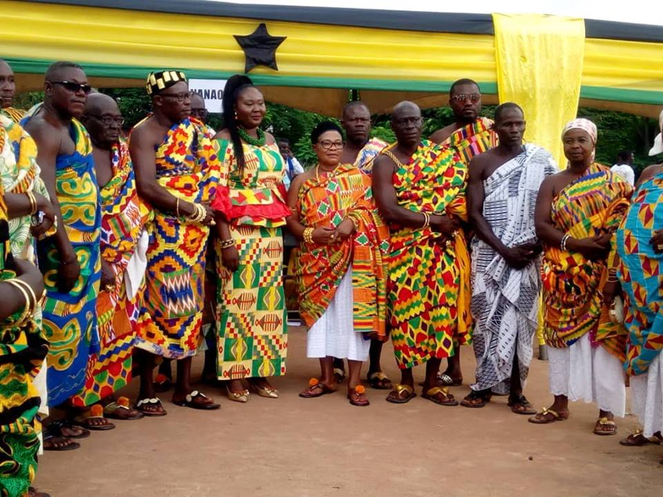 Adanwomase visitor center ; visit the home of quality kente cloth and tourism